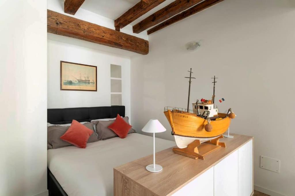 Ca 3 Leoni - Romantic House In The Heart Of เวนิส ภายนอก รูปภาพ
