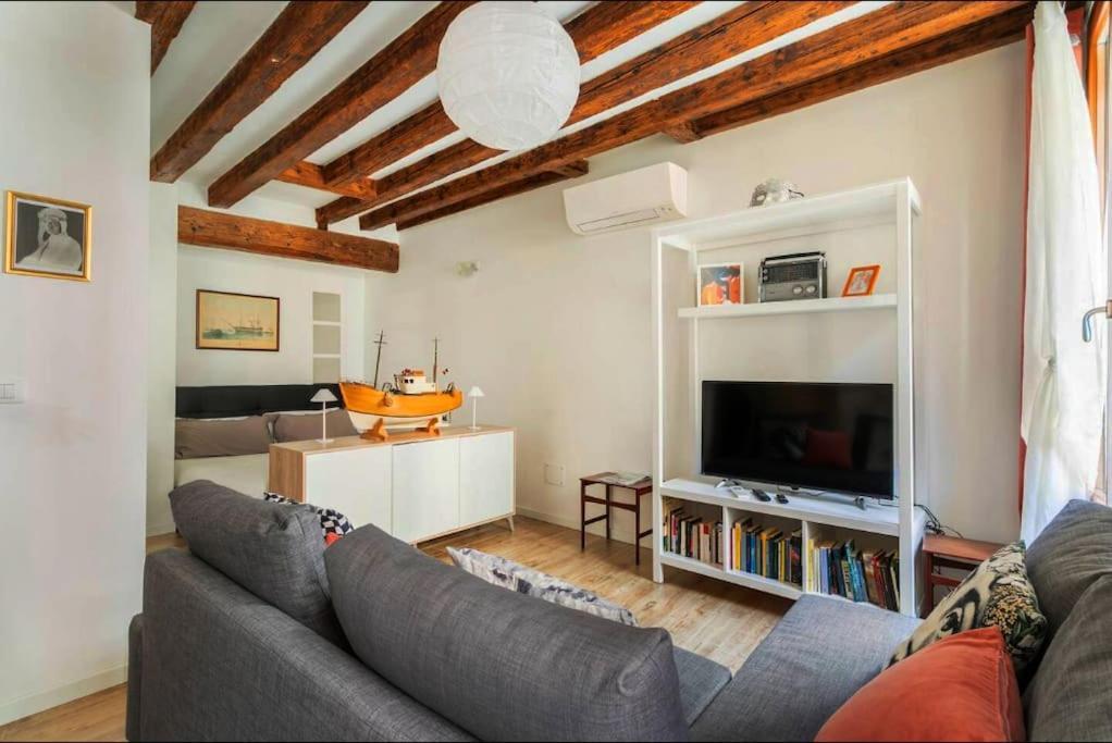 Ca 3 Leoni - Romantic House In The Heart Of เวนิส ภายนอก รูปภาพ