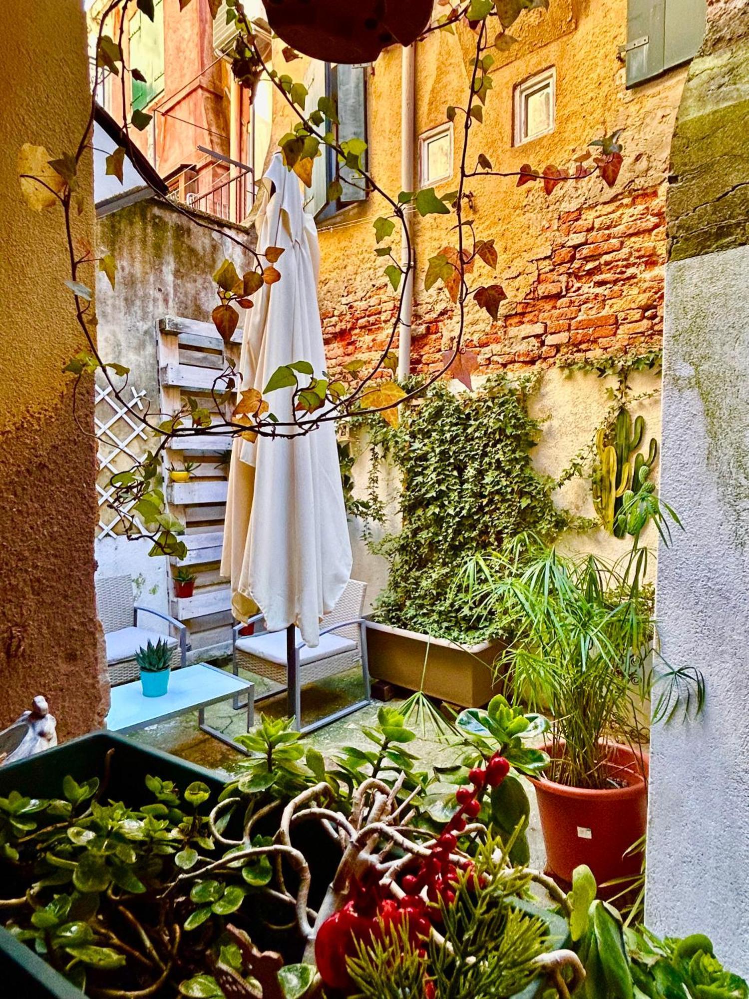 Ca 3 Leoni - Romantic House In The Heart Of เวนิส ภายนอก รูปภาพ